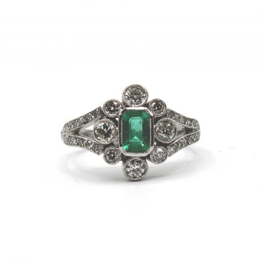 Edwardian Emerald & Diamond Daisy Ring
