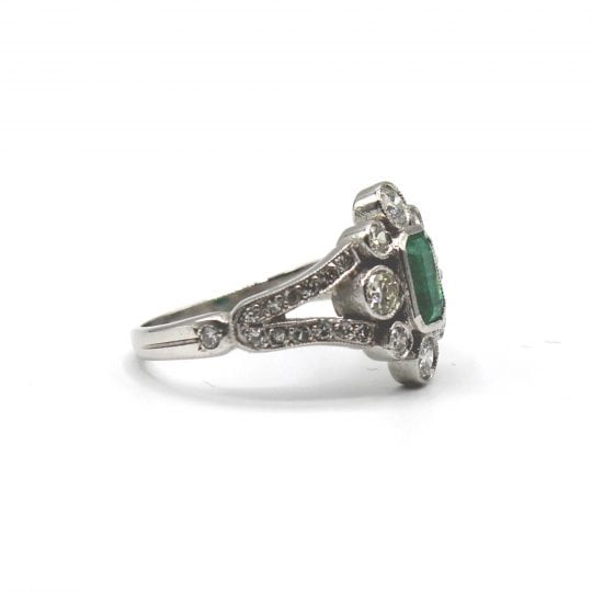 Edwardian Emerald & Diamond Daisy Ring