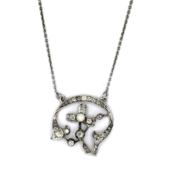 18ct White Gold Vintage Pearl & Diamond Necklace