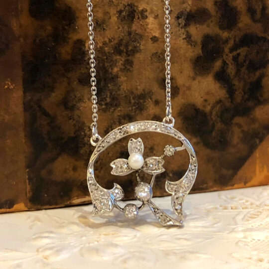 18ct White Gold Vintage Pearl & Diamond Necklace