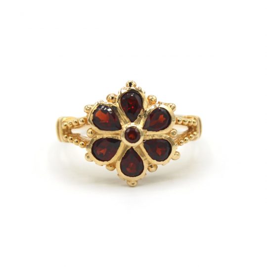 Garnet Vintage Inspired Daisy Ring