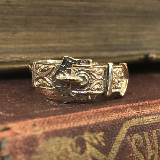 9ct Belt Buckle Ring