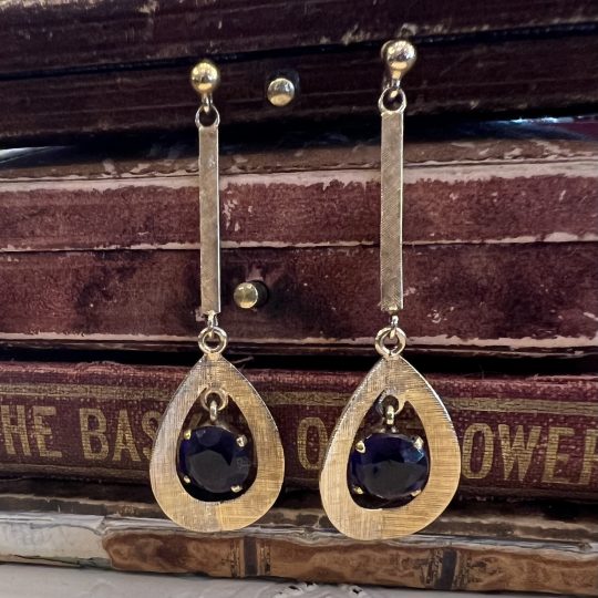 Retro 14ct Yellow Gold & Amethyst Drop Earrings