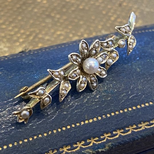 9ct Yellow Gold Floral Seed Pearl Brooch