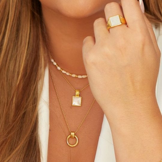 Hot Diamonds x Golden Edit Calm Mother of Pearl Square Pendant