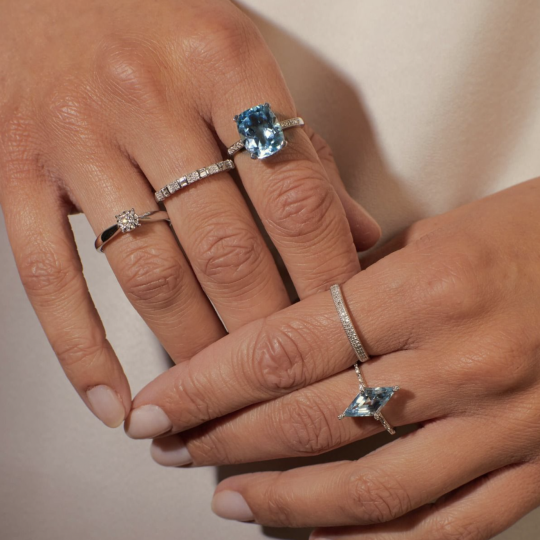 Gecko 9ct White Gold Blue Topaz & Diamond Statement Ring