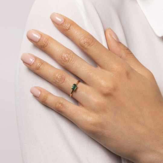 Gecko 9ct Yellow Gold Emerald Cut Green Sapphire Ring