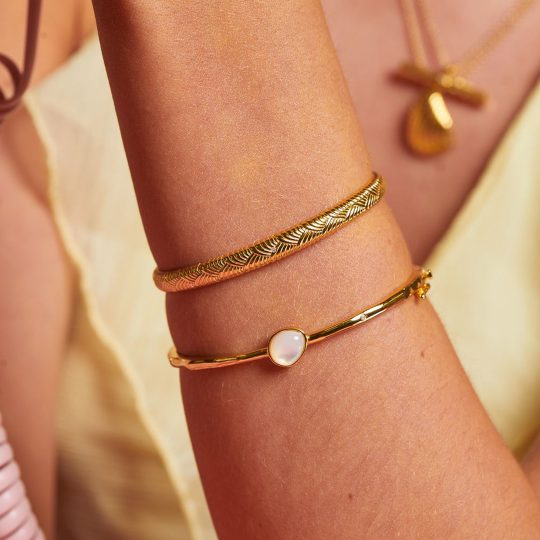 Hot Diamonds x GE Calm Bangle